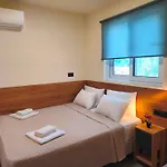 아파트 Maroula
