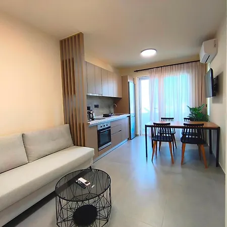 Maroula Apartment