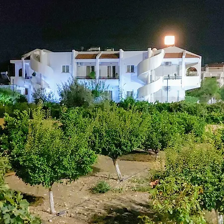 Maroula Apartament