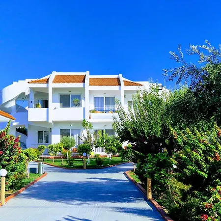 Maroula Apartamento *