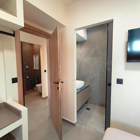 Apartament Maroula *