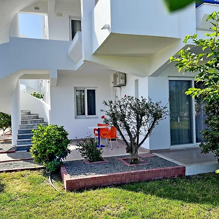 Apartament Maroula Afandu