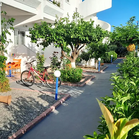 Apartament Maroula Afandu