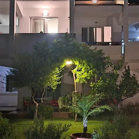 Maroula אפאנטו