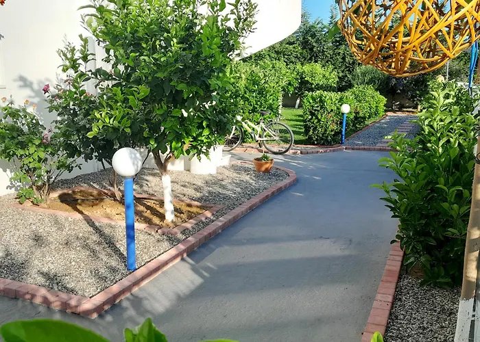 Maroula Апартаменты
