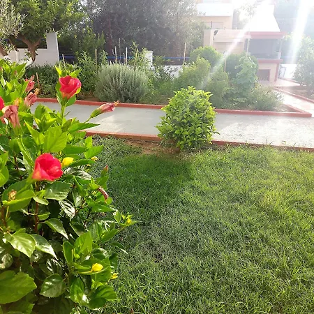 Maroula Apartment