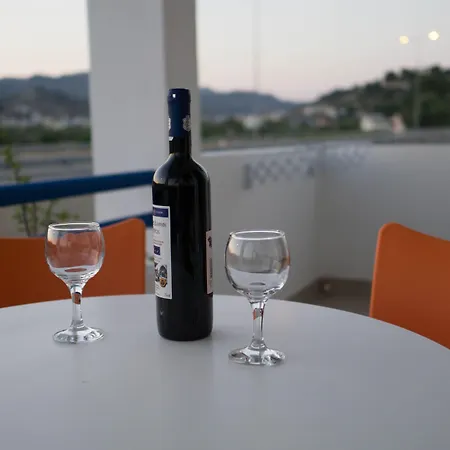 Apartment Maroula *